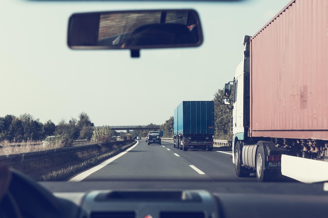 Transponder vs. Pay-by-Plate: Choosing the Right Toll Payment Method